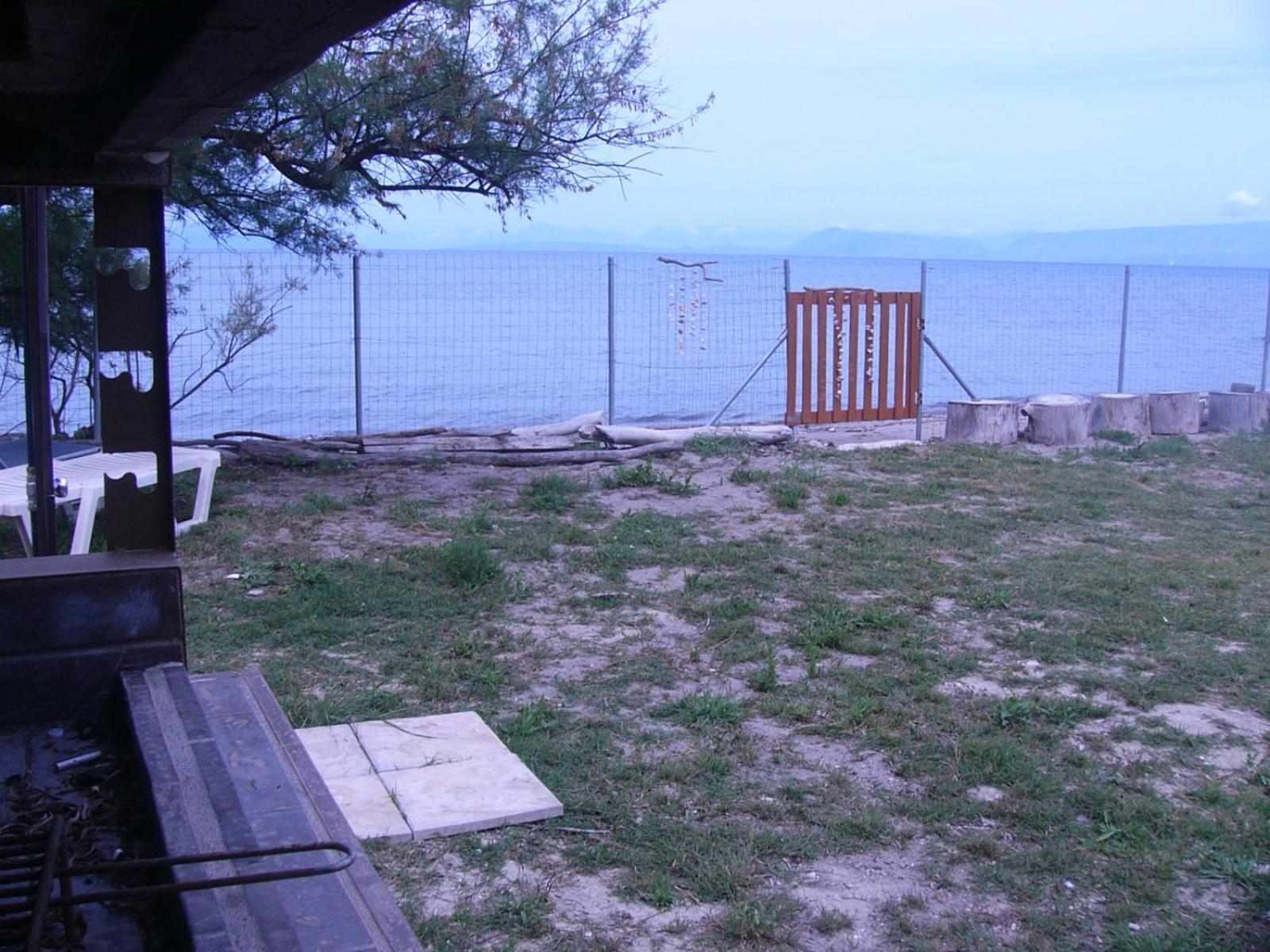 Вилла Vasilikis Sea House Лефкими Экстерьер фото